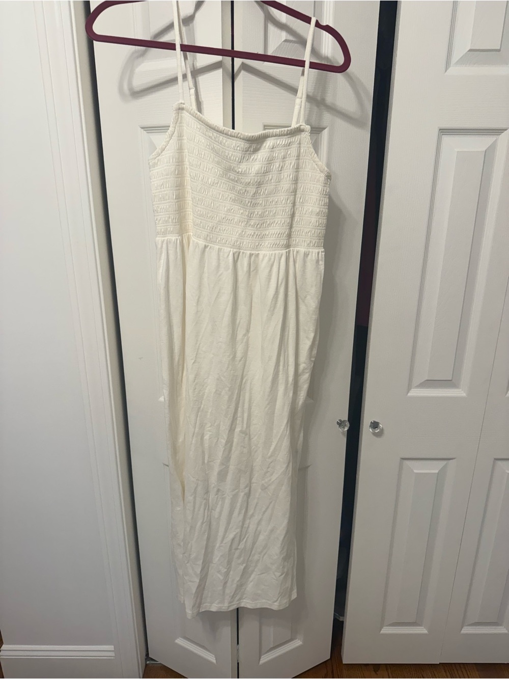Old Navy White Smocked Maxi Dress – Women’s Medium